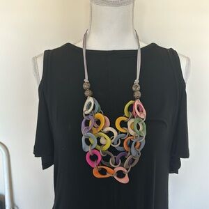 Wooden multicolor necklace with matching pink earrings